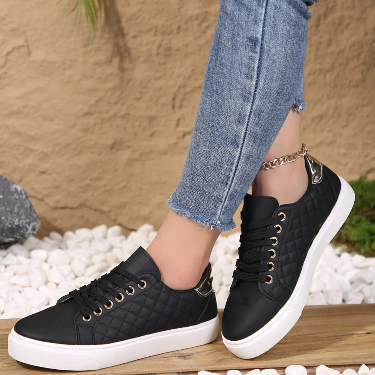 Women's Supportive Everyday Slip-On Shoes in black