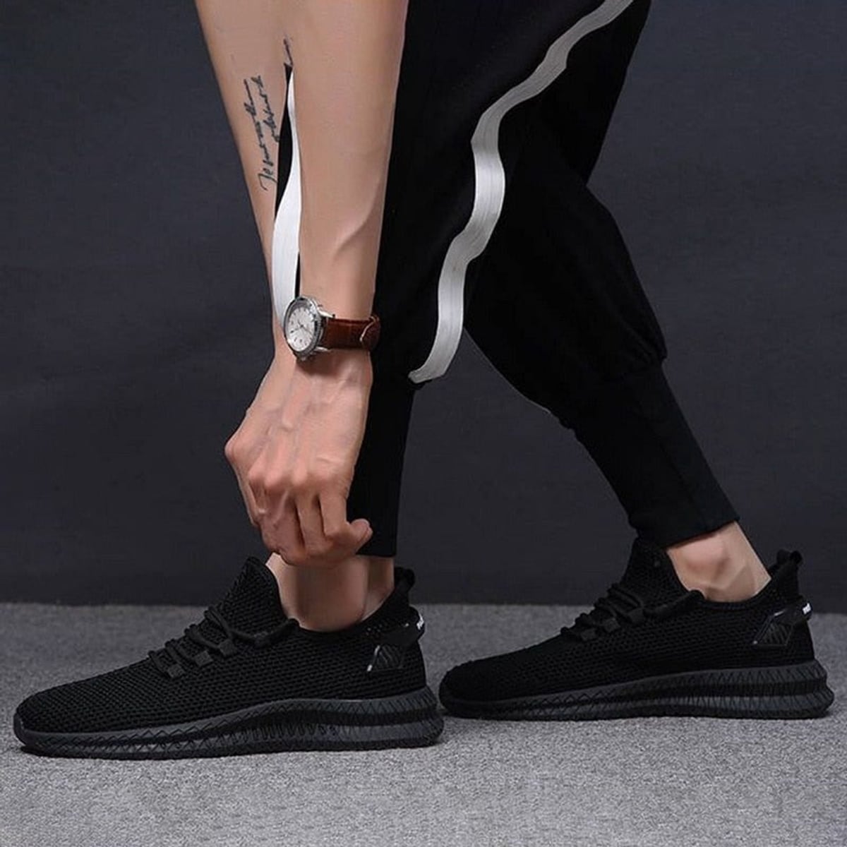 men's mesh athletic sneakers