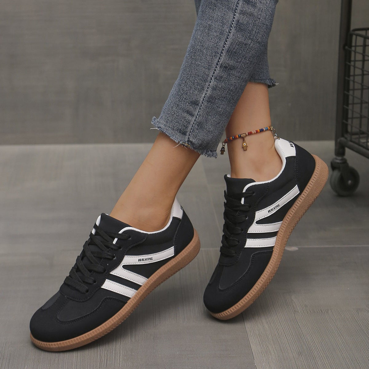women's cushioned walking shoes