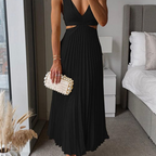 women's pleated midi dress in black
