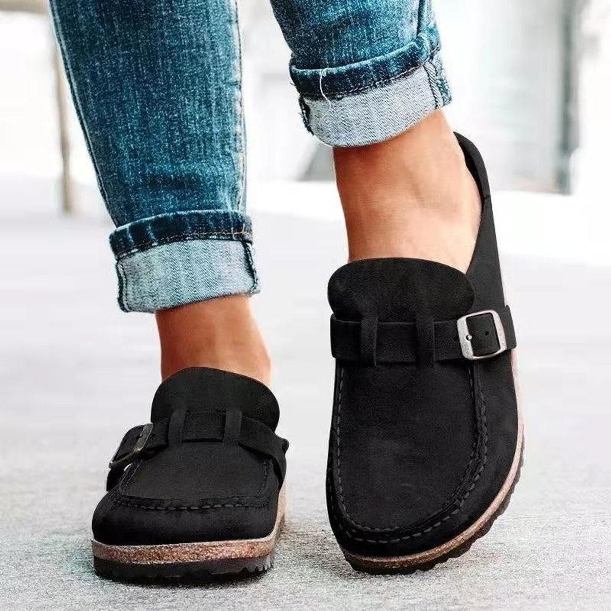 women's slip-on retro shoes in black
